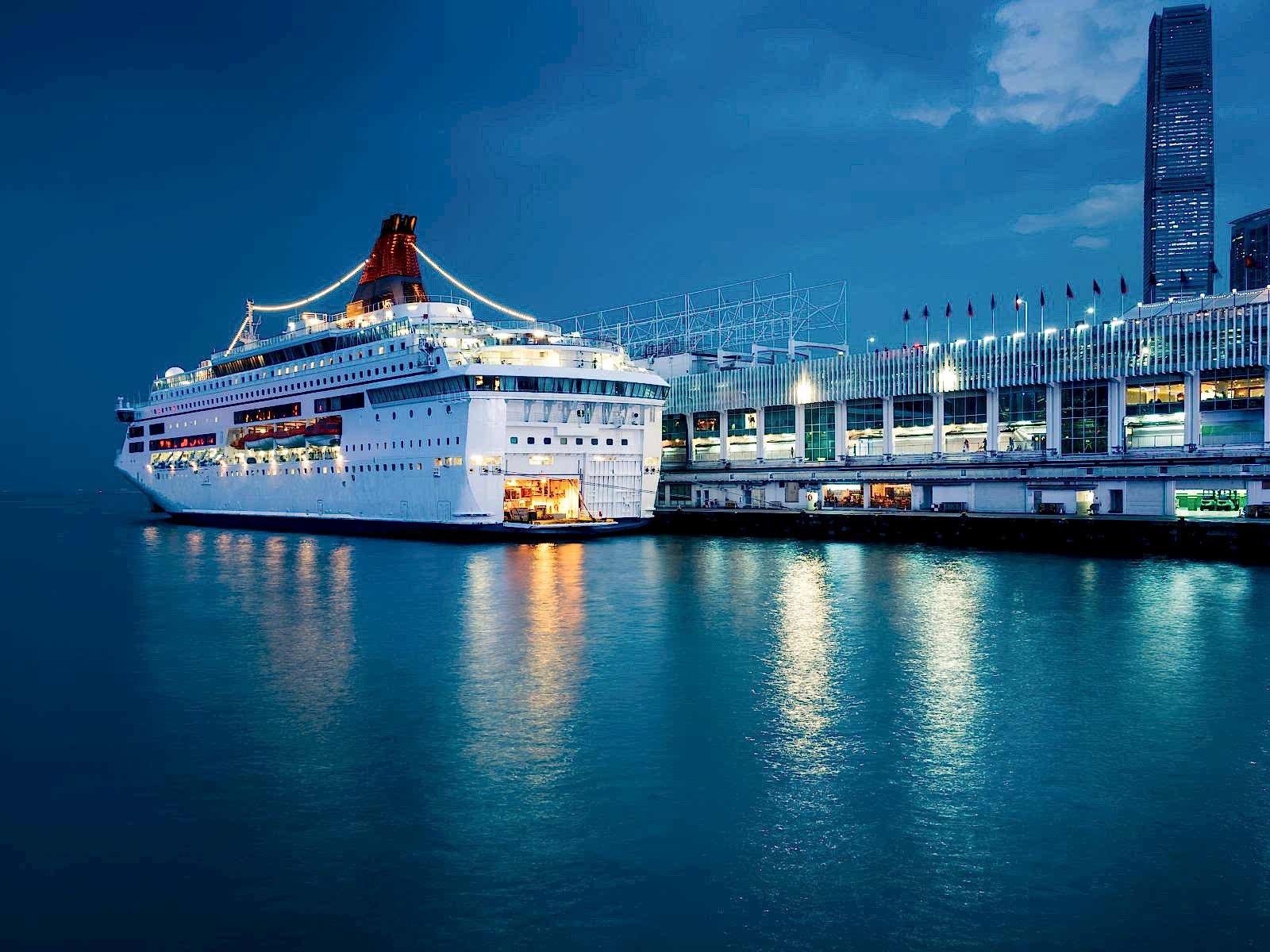 US travellers with criminal records looking to go on Alaskan Cruises